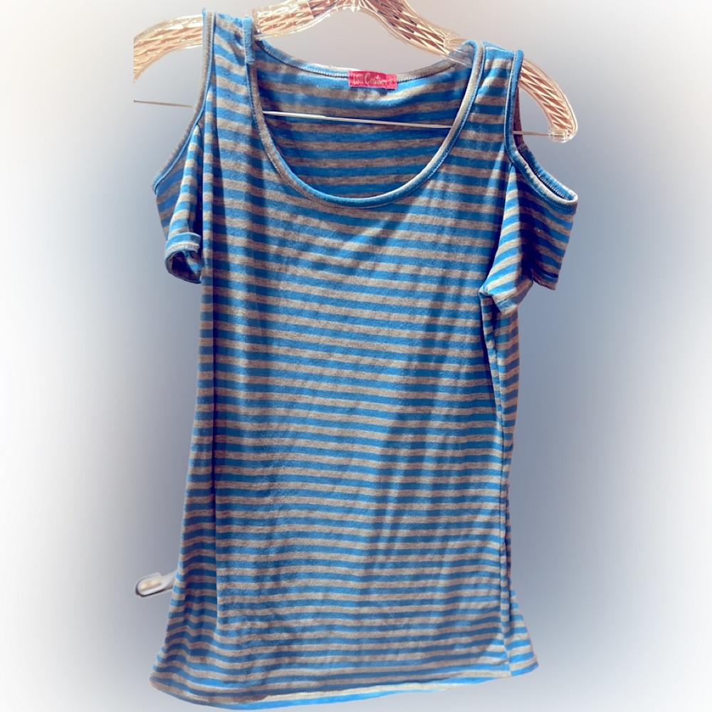 Cold Shoulder Top -Large